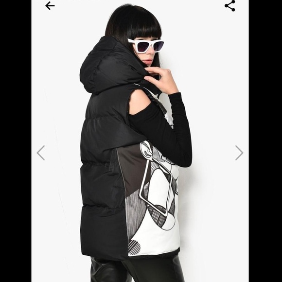New NWT embellished black and white hooded puffer vest size S/M - Picture 3 of 6